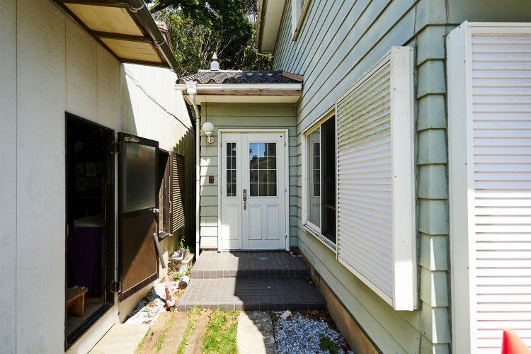 オプション:控室としても使えるレストラン棟の入口