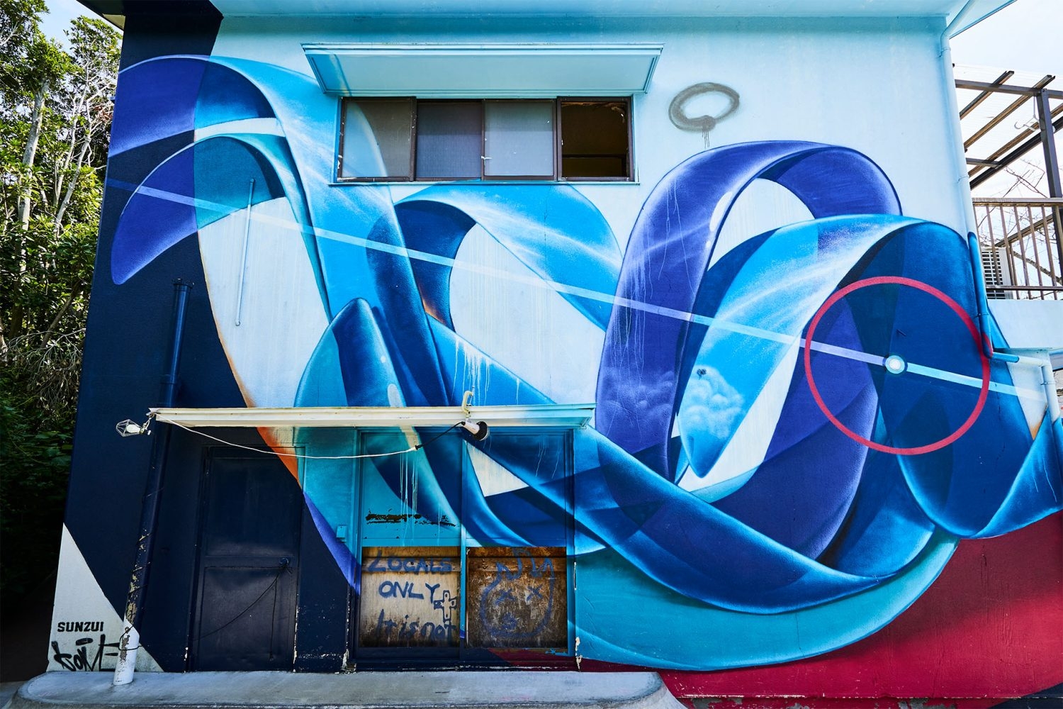 ファッション撮影にも活躍する外壁