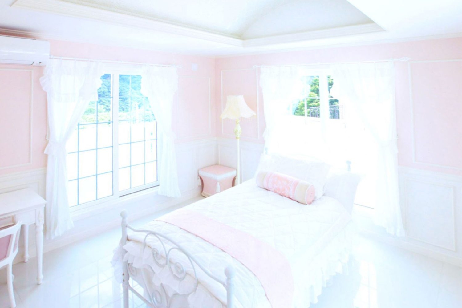 ピンク色のプリンセンスルーム