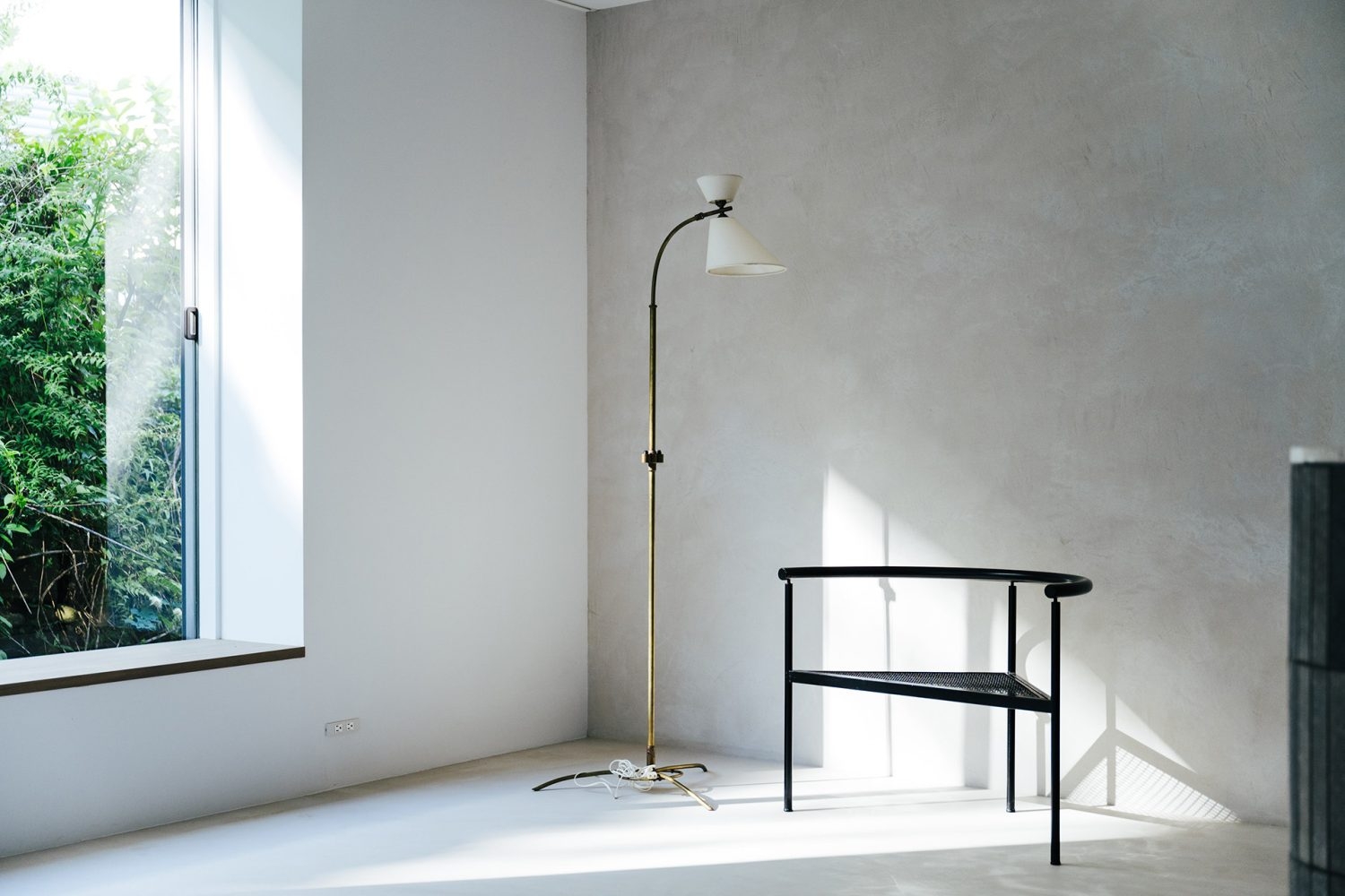 グレージュモルタルと内田繁のヴィンテージ