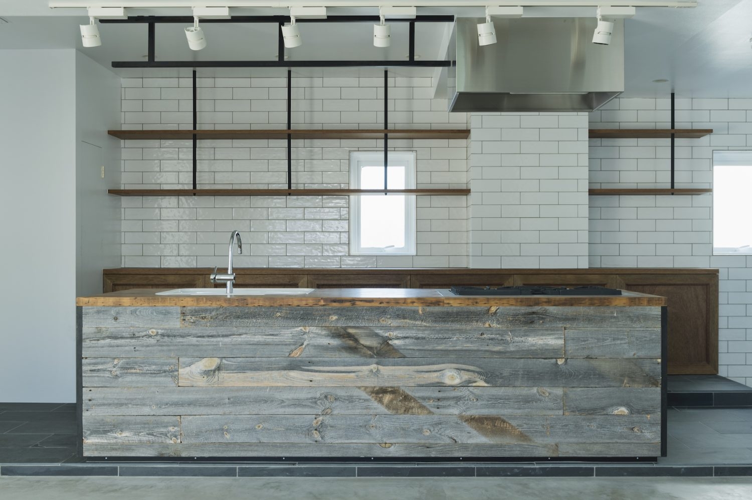 3F キッチン(自然光)現状プロップあり