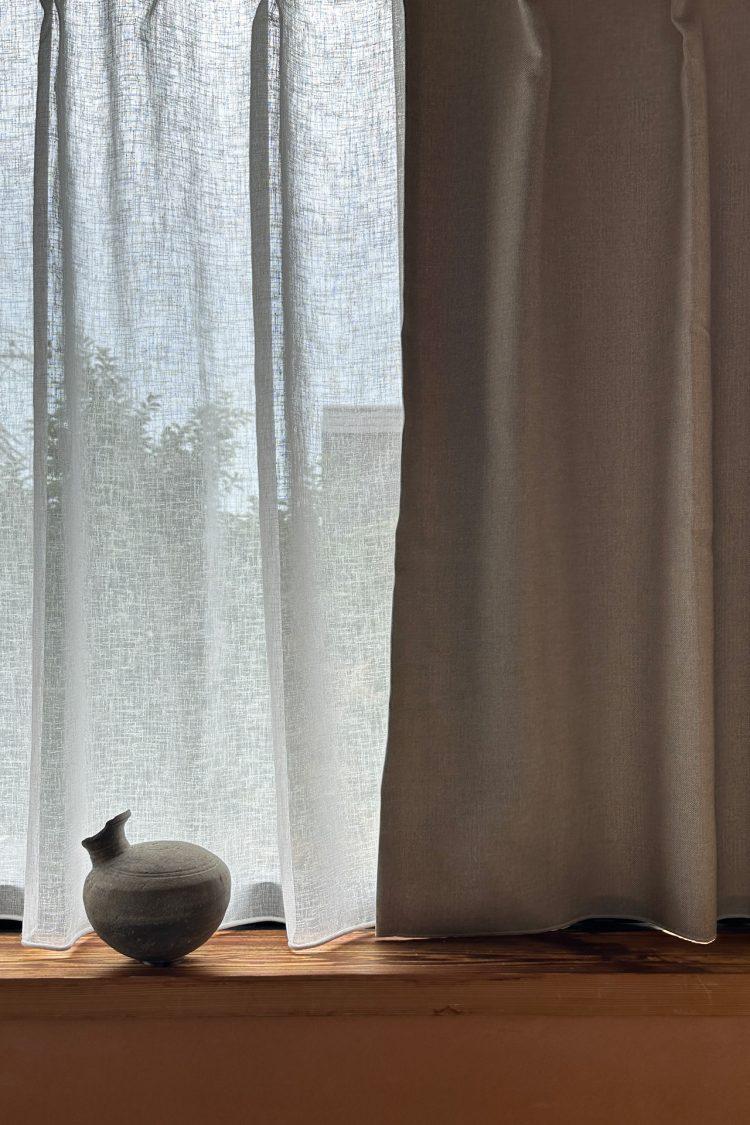 必要に応じて2種類のカーテンよりご準備可能