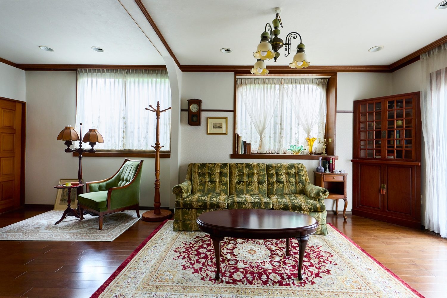 1F リビング ヴィンテージ家具が揃う空間