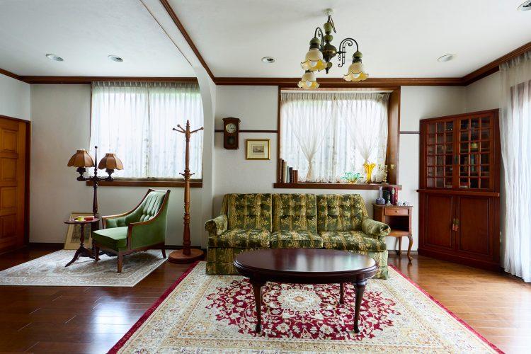 1F リビング ヴィンテージ家具が揃う空間