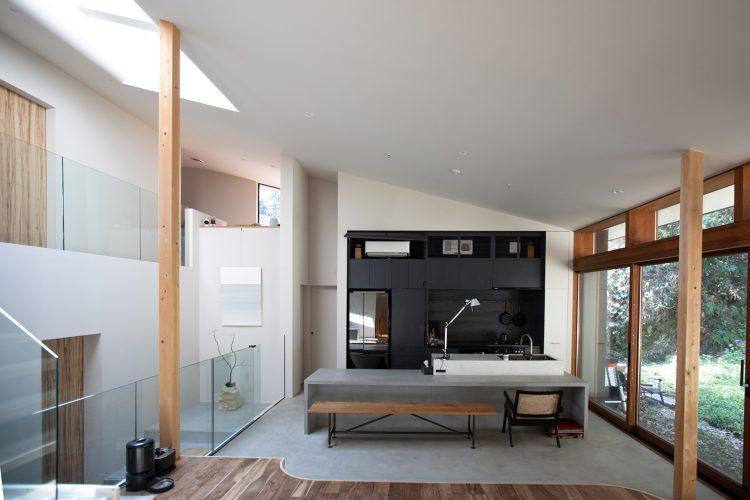 リビングからみたキッチン