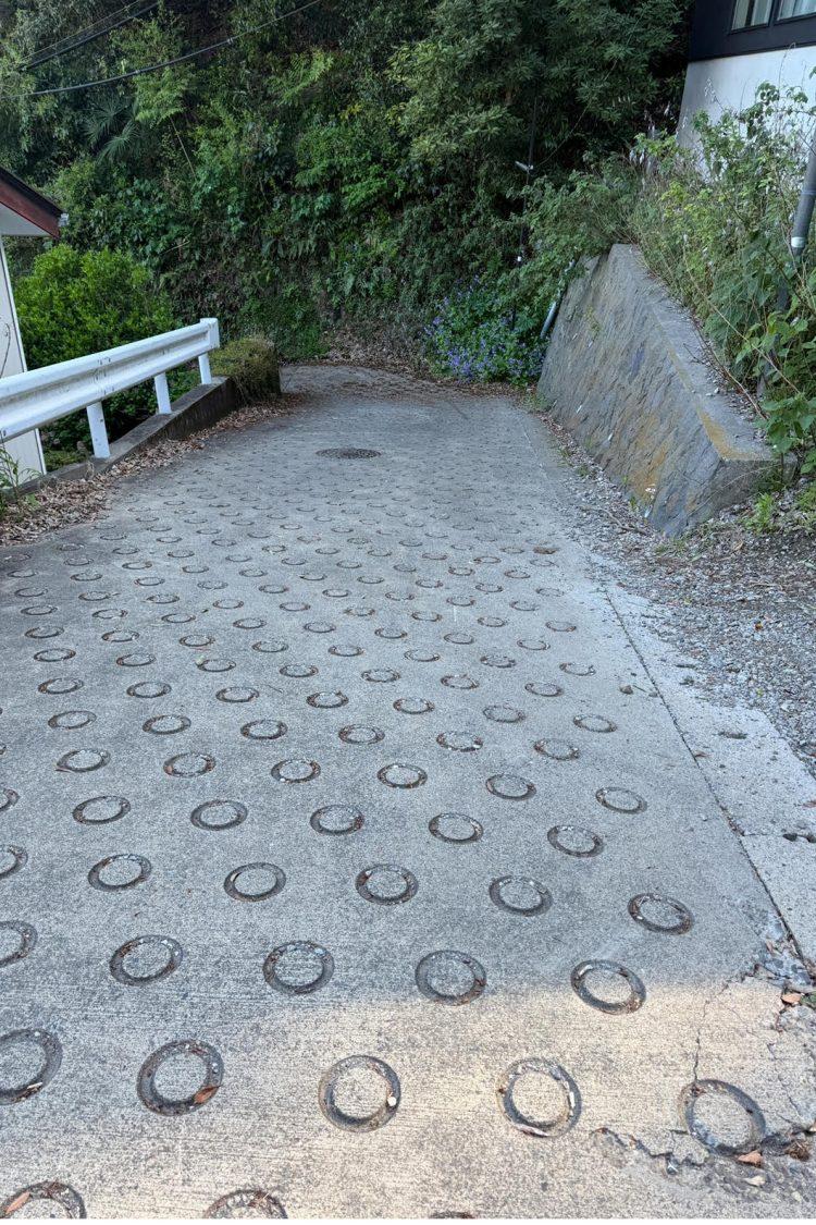 スタジオ前の道路