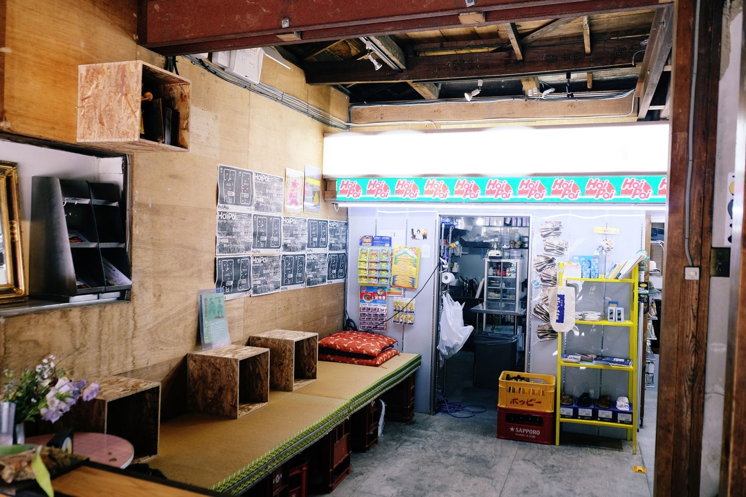 電光掲示板に映像を流せる