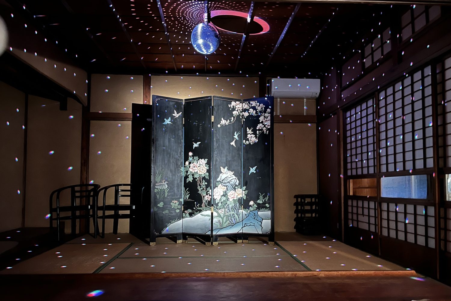 2F 和室とミラーボール