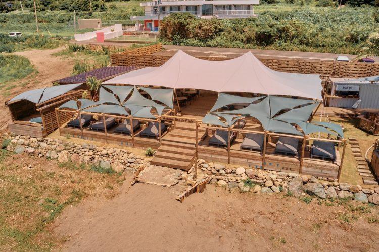 ビーチハウス全体 / 上空からの俯瞰撮影