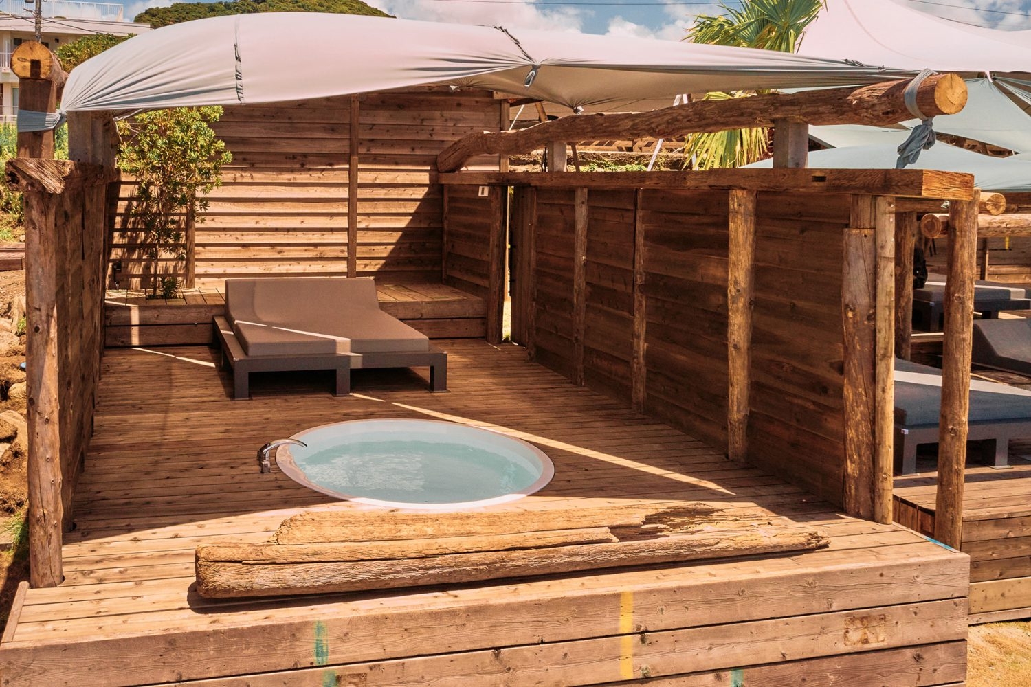 ビーチフロントのプライベートジャグジー