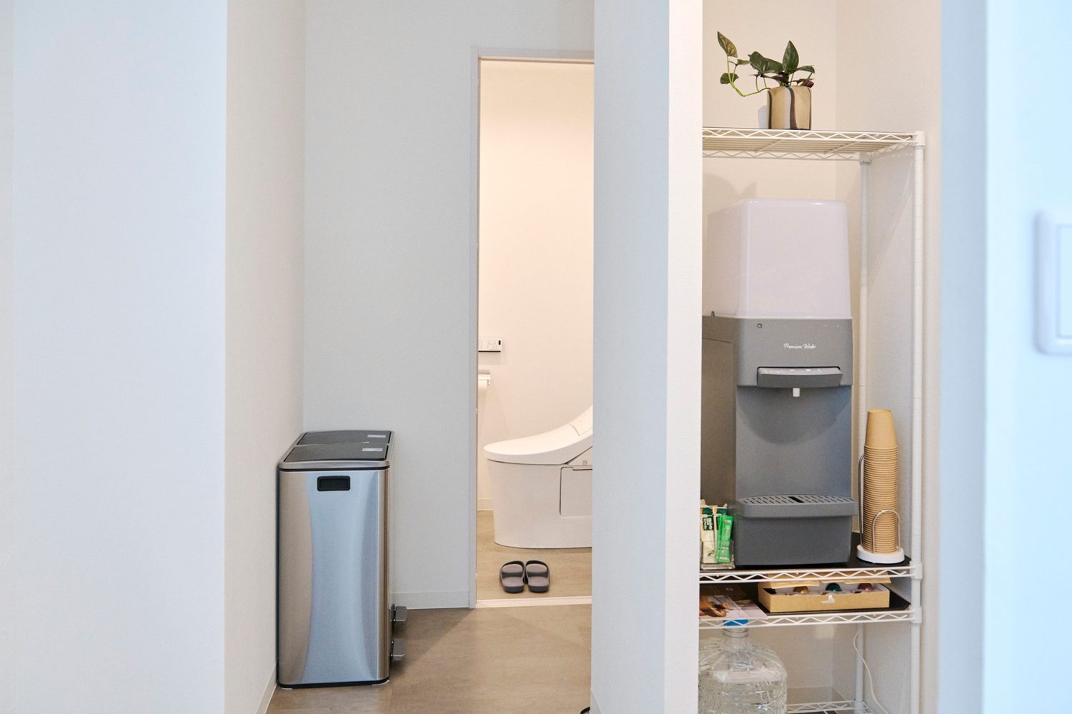 トイレ / キッチン