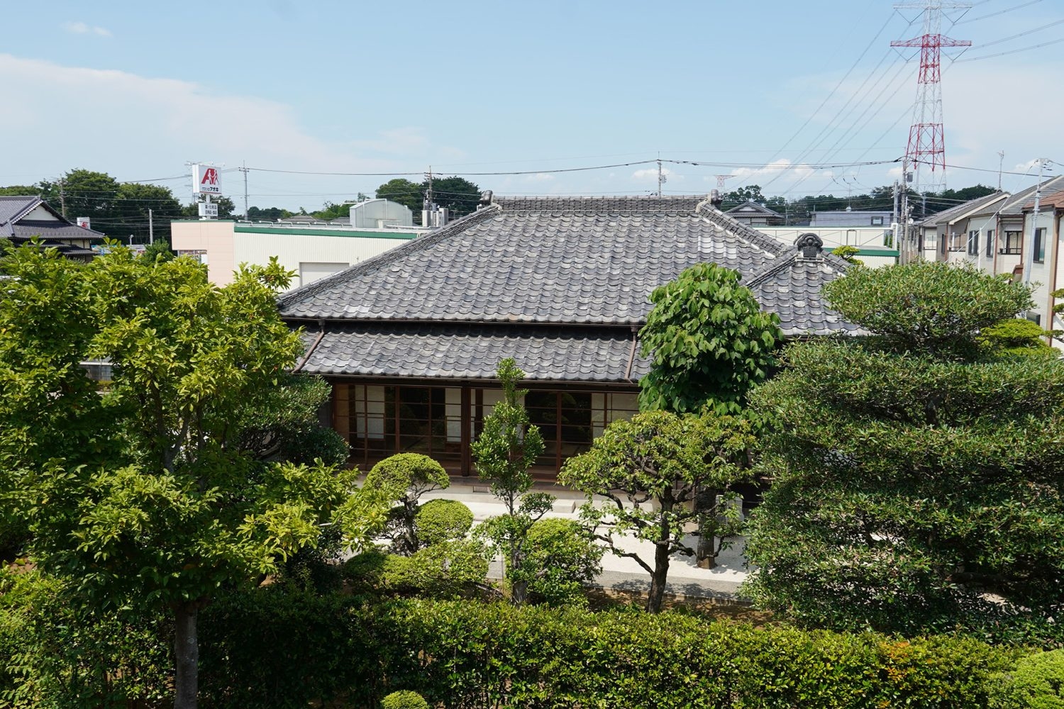 隣接マンションからの俯瞰撮影が可能(応相談)