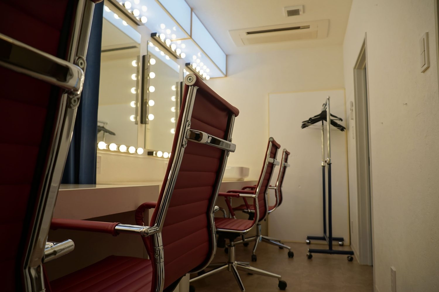 メイクルームは4人同時利用可