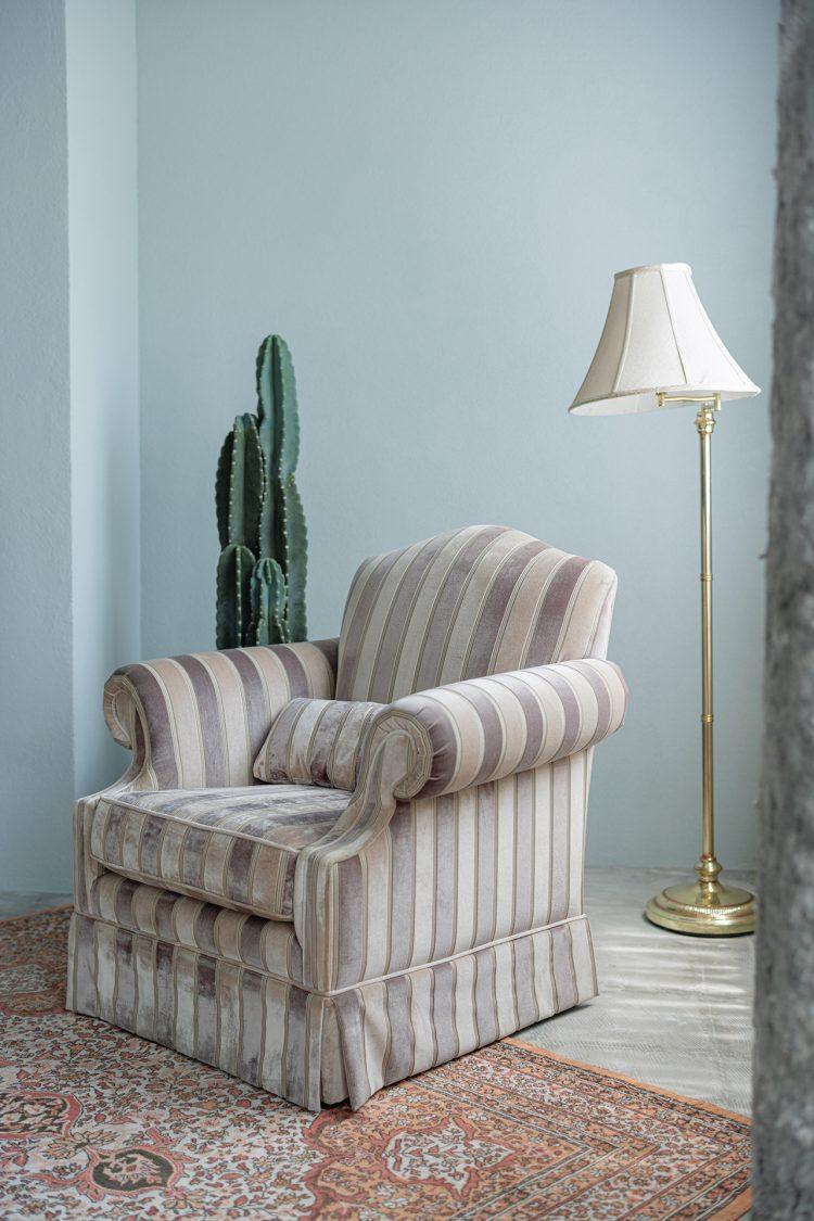 カーテンを閉めるとやわらかな光に