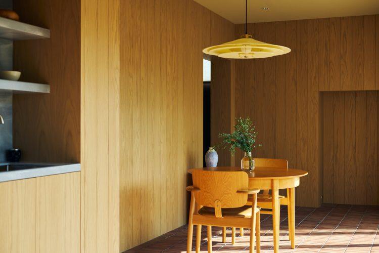 奥行き感をつくり出す壁