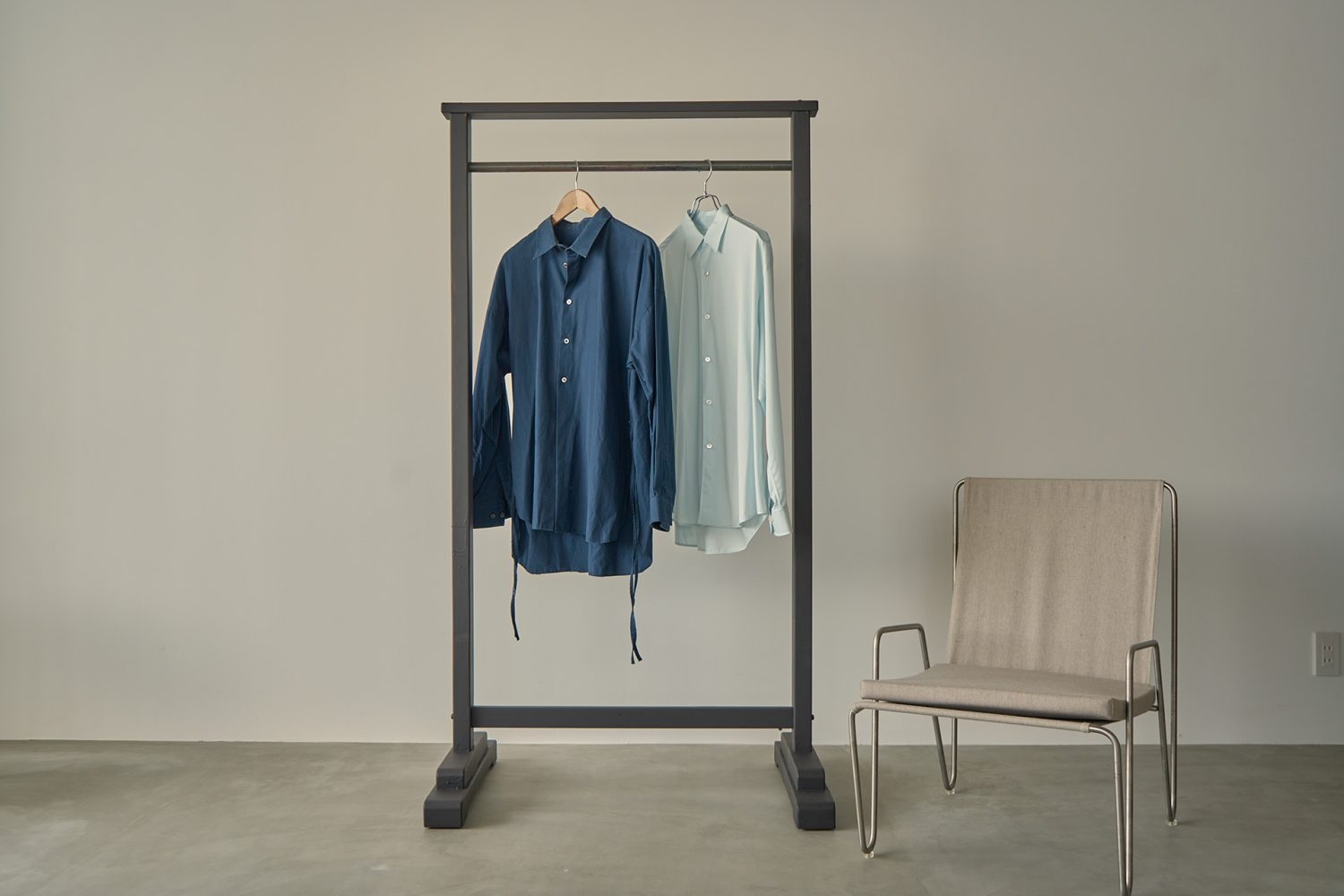 デザイン性のあるハンガーラックは展示会に最適