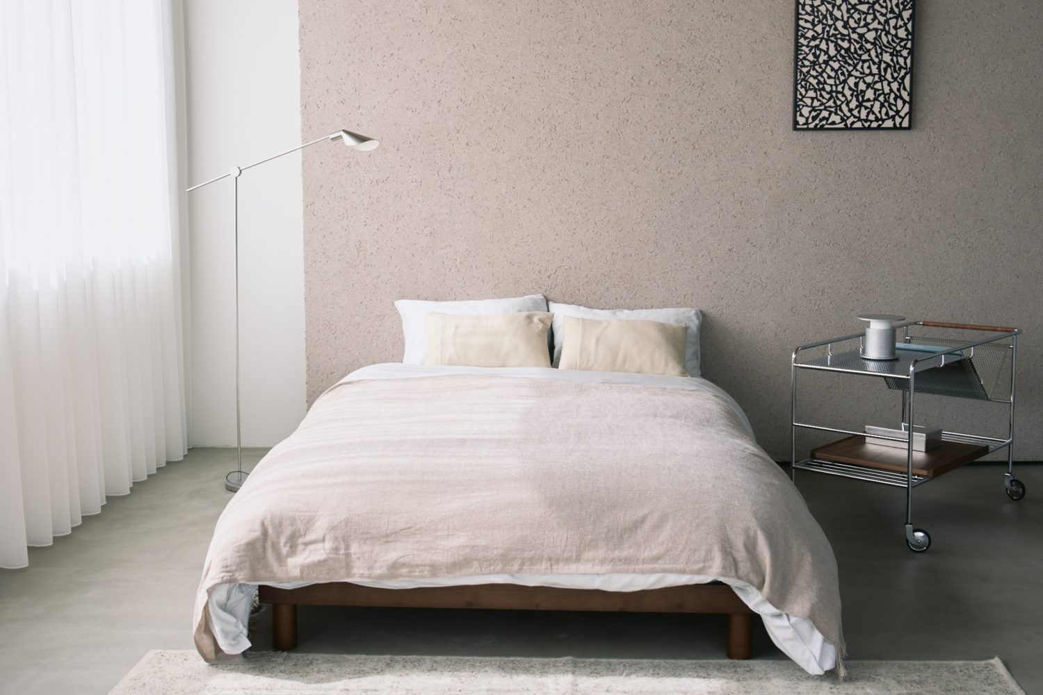 可動壁を活用し雰囲気の異なるさまざまなベッドを演出