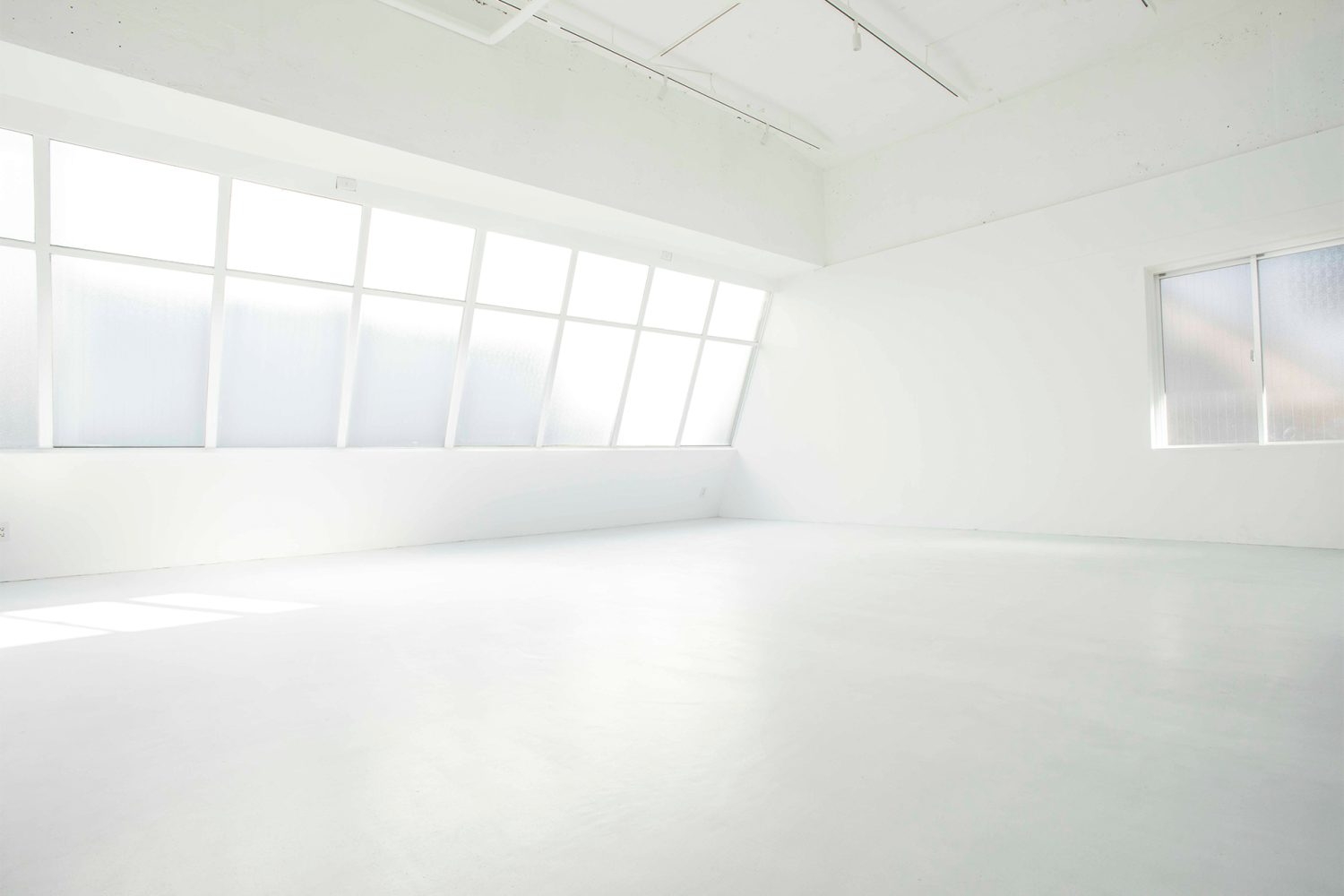 南側から差し込む光がアクセントに