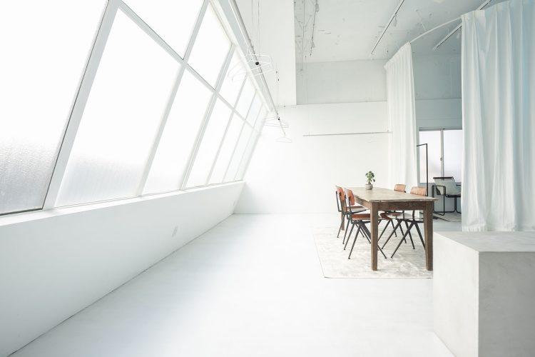 大きな窓を使った光は綺麗なディテールを再現