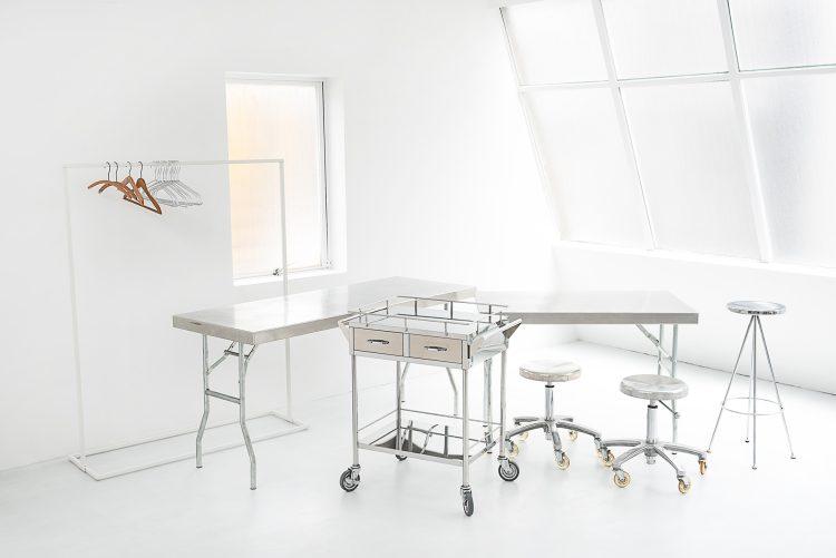 シルバーで統一されたプロップ