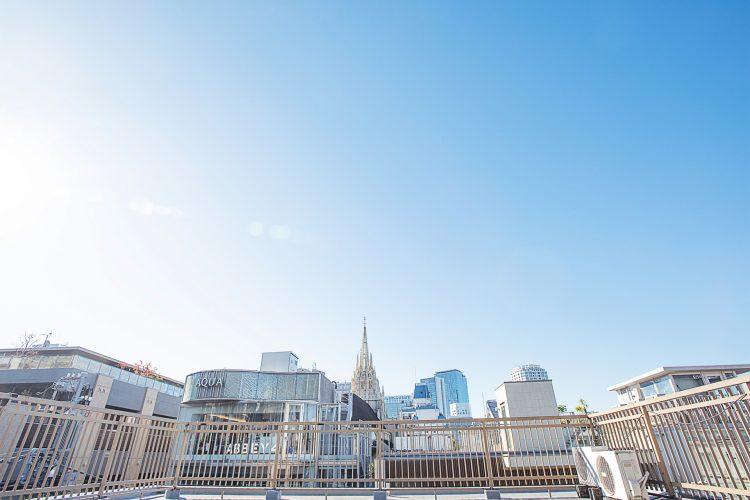屋上からの街並みと空抜け