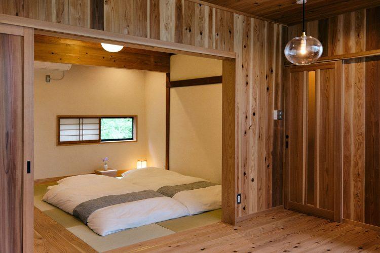 2F 客室 / 琉球畳の寝室