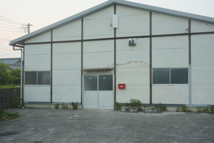 駐車場 建物前に5台駐車可能(ロケバス可)