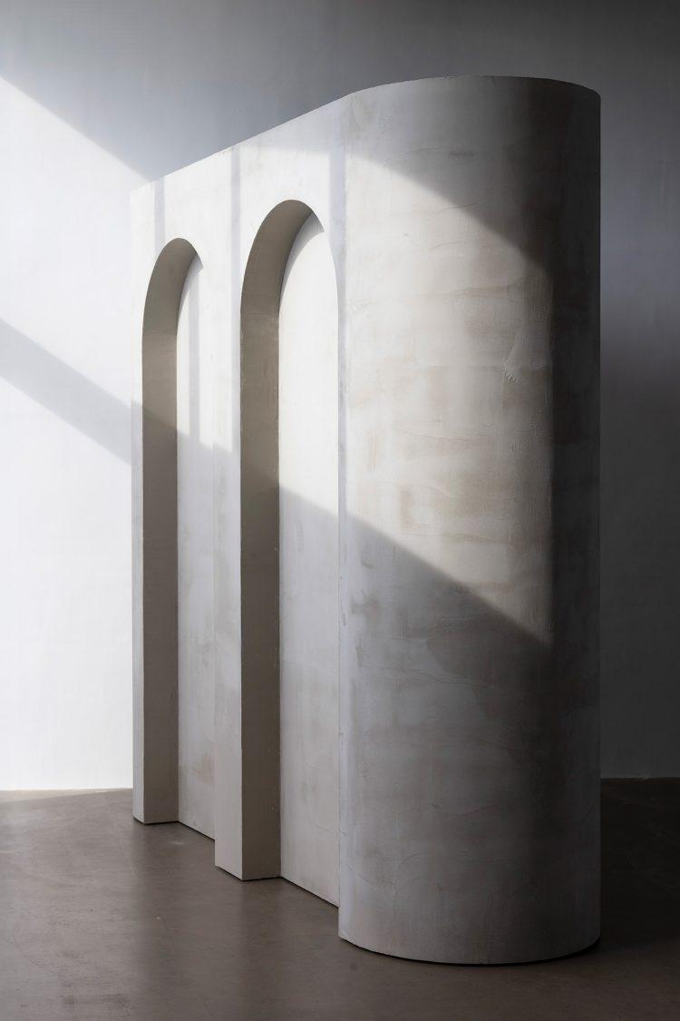 可動式の壁を回転させると印象も自在に変化