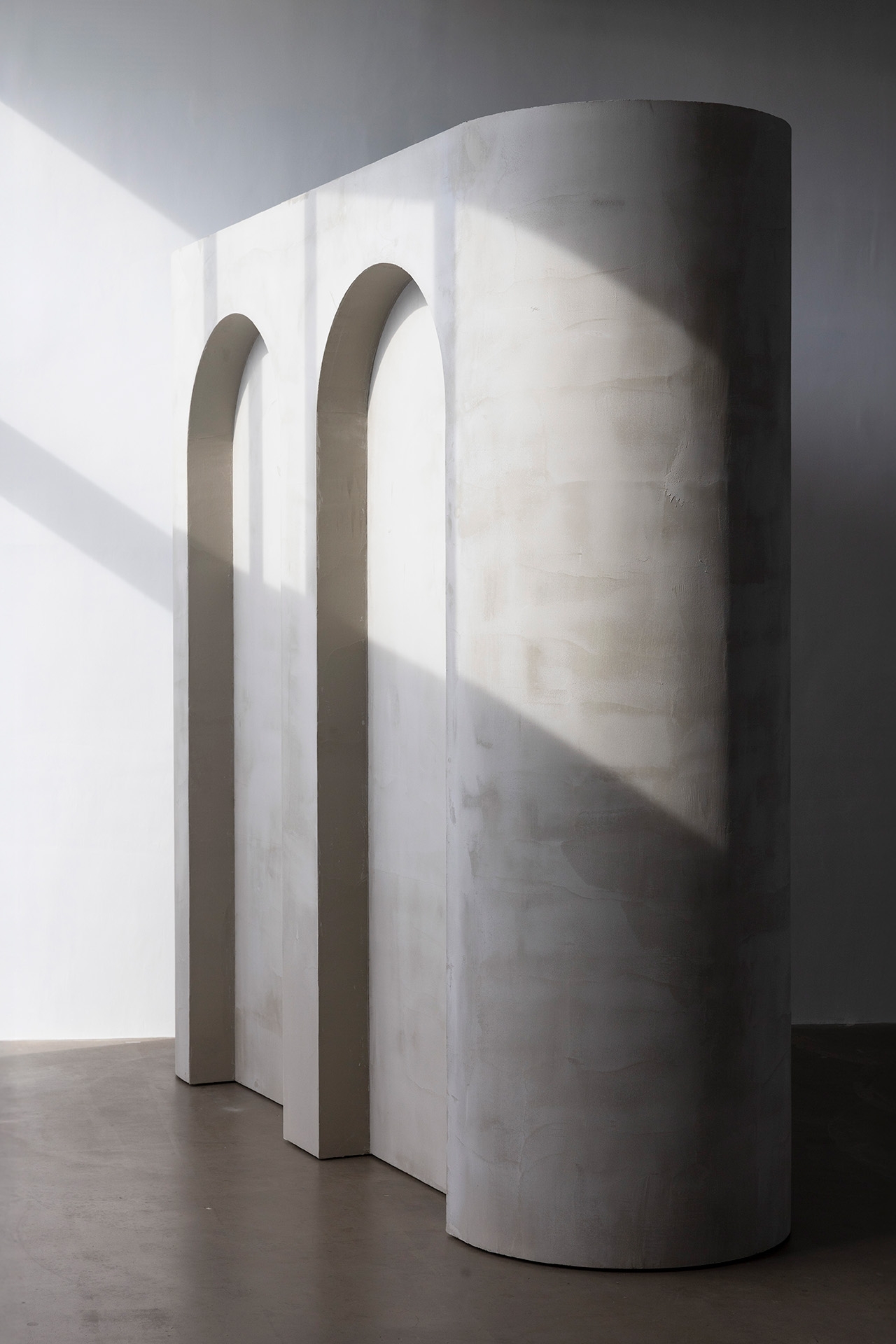 可動式の壁を回転させると印象も自在に変化