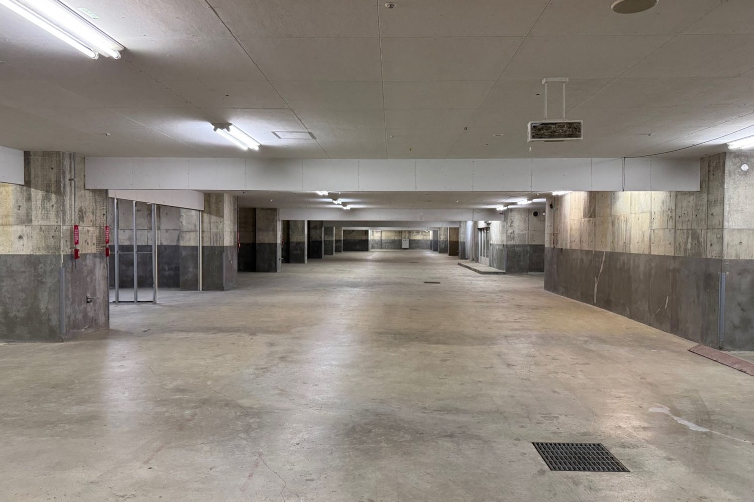 ホテル棟 B2F駐車場