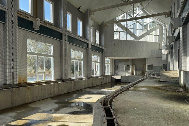 ホテル棟 B1F屋内プール