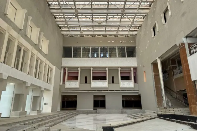 ホテル棟 B1Fアトリウム