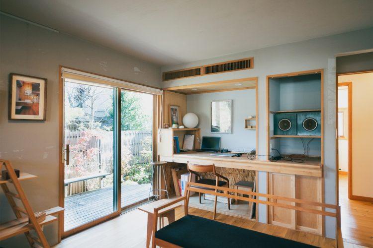 デザイン性の高いワークスペースで仕事や勉強シーンも