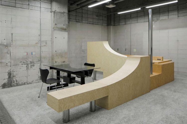 オプション:オフィススペース / メイク場所や控室にも