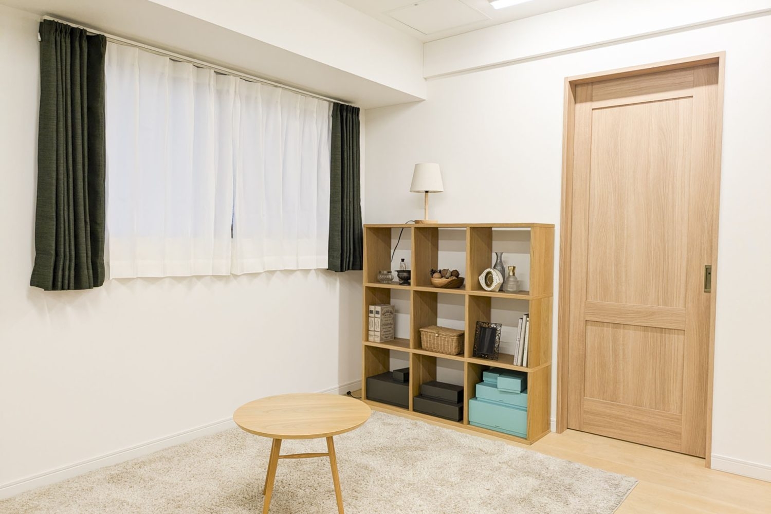 サブst:ブラインドをカーテンに変更