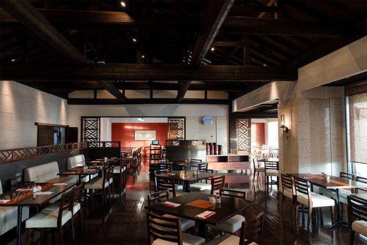 アジアン〜エスニックな雰囲気のレストラン「やえびし」