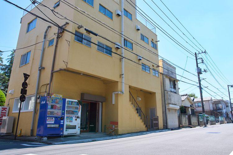 車幅7mの一方通行で荷下ろしも楽々