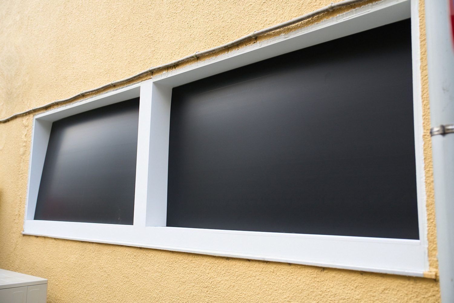 専用パネルとシャッターで遮光可能