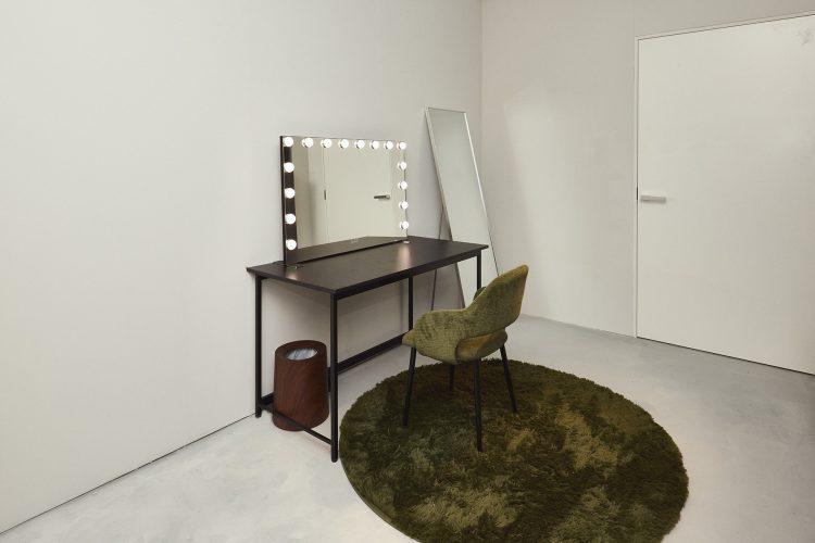 個室のメイクルーム