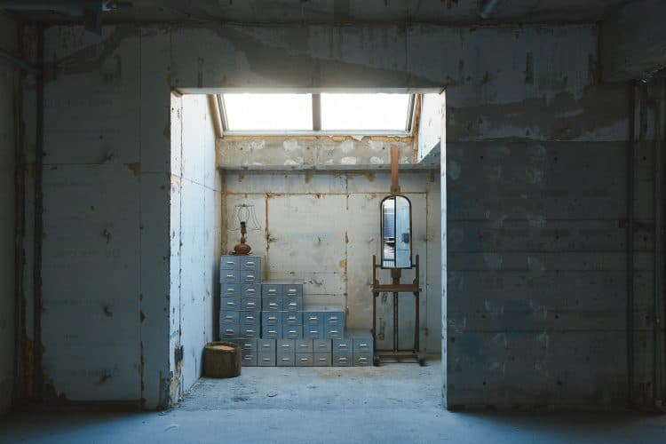 1F:B room / 天光と可変棚
