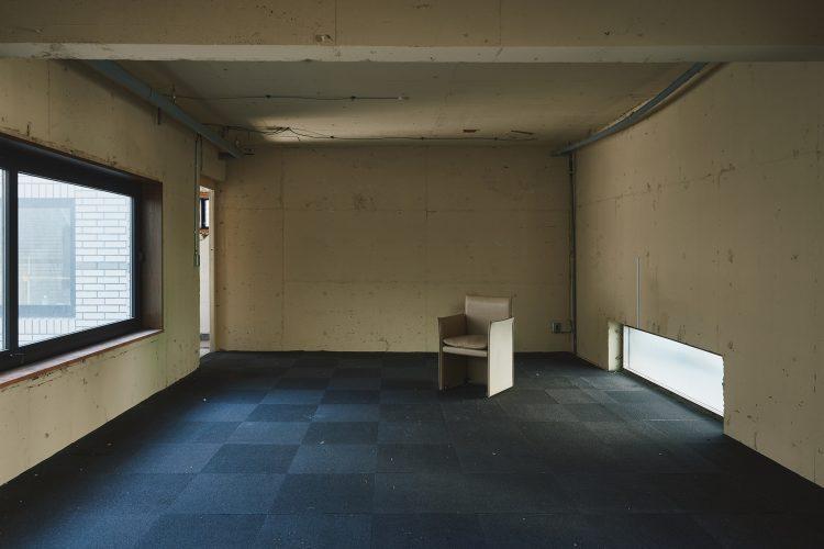 2F:E roomはベージュ壁