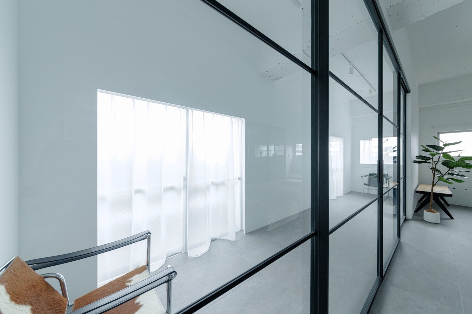 スライドスクリーンからのライティングも可能