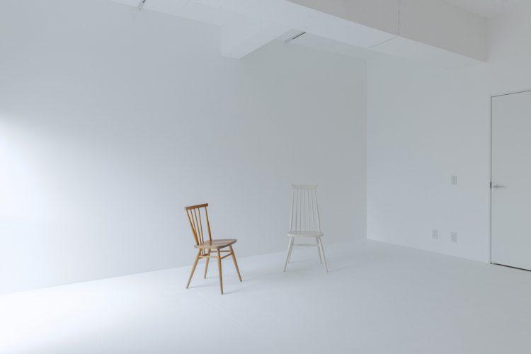 壁や床、天井までもが白く光が反射し明るい空間