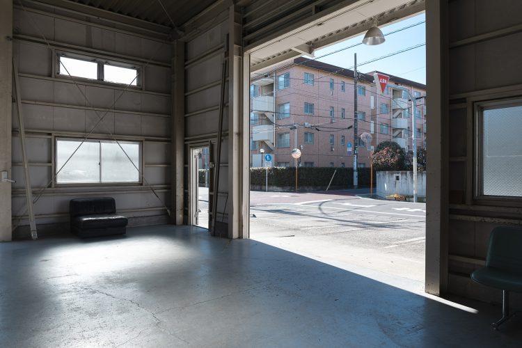 スタジオの外は開けています