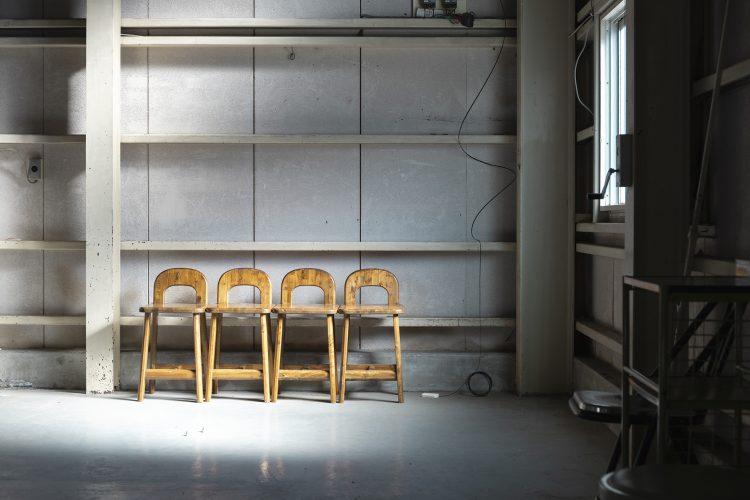 各種椅子を用意しています