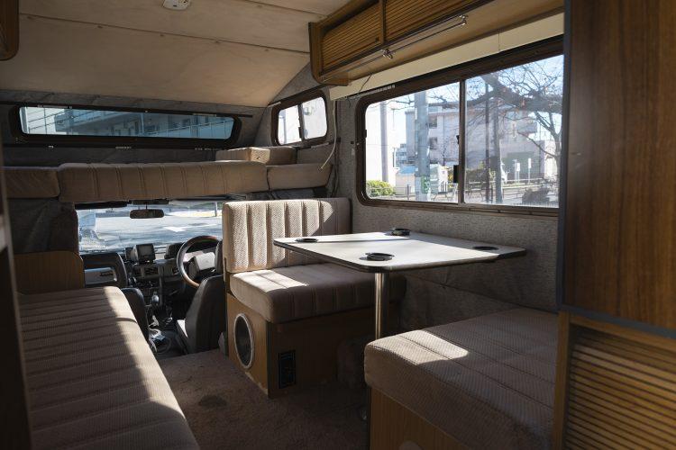 オプション:キャンピングカー室内