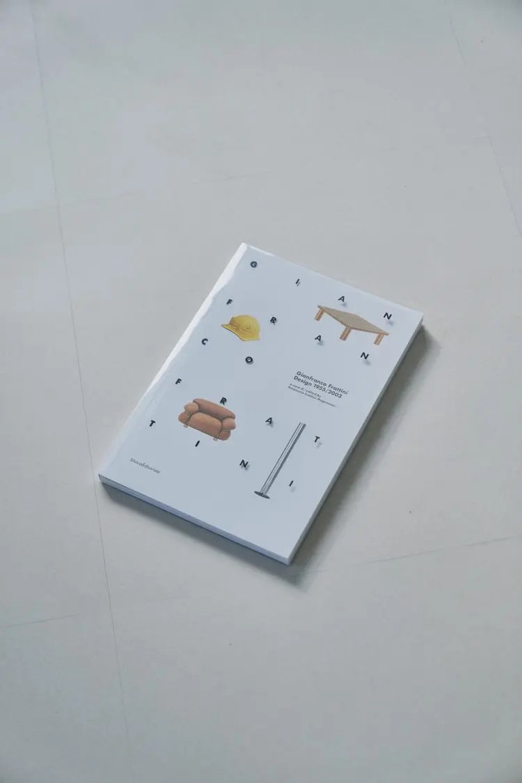 備品:デザインブック / セレクトされたプロップたち