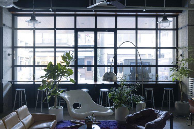 ワイドな窓(照明なし)