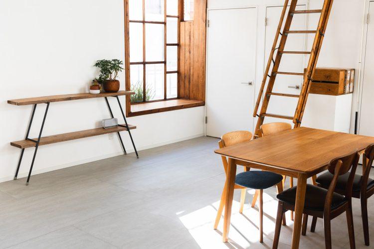 窓辺で物撮りも