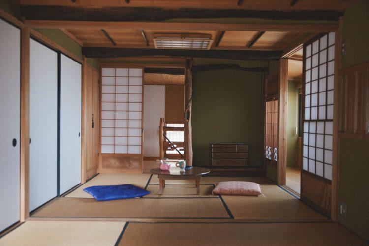 オプション:2階和室には床の間 天井低め